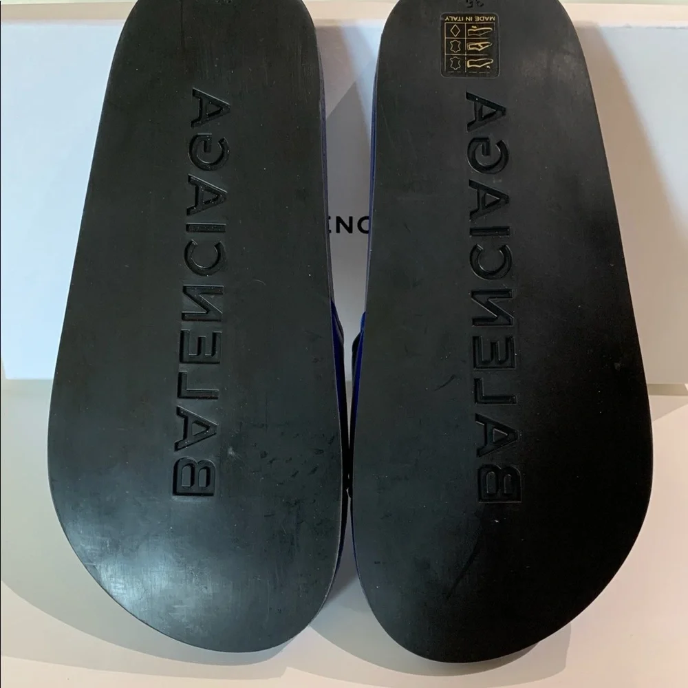 Balenciaga Womens Campaign Logo Size 5B Leather Pool Side Sildes NIB - MSRP $595 - Picture 10 of 12
